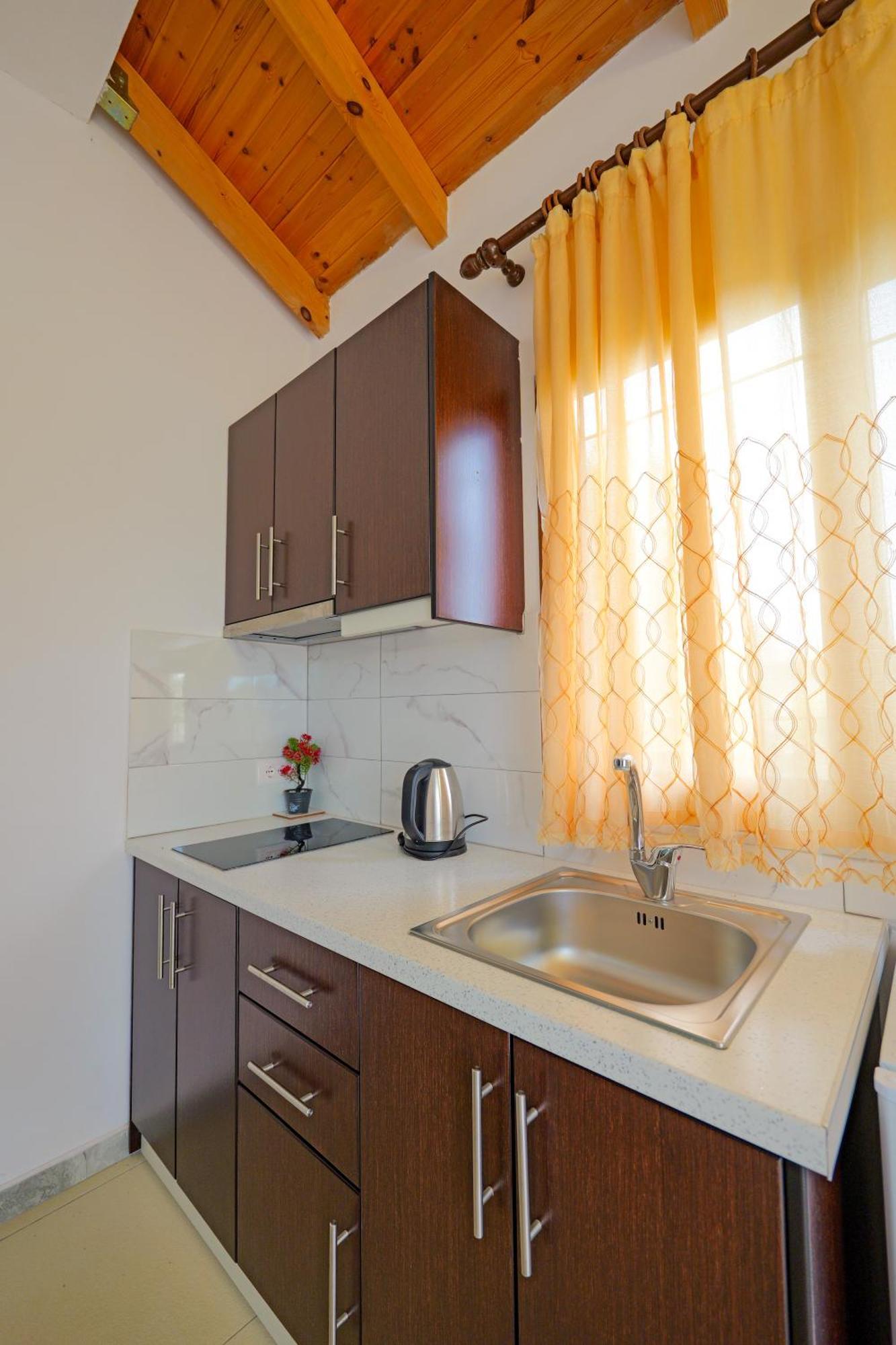 Brahimi Guest House Ksamil Exteriér fotografie
