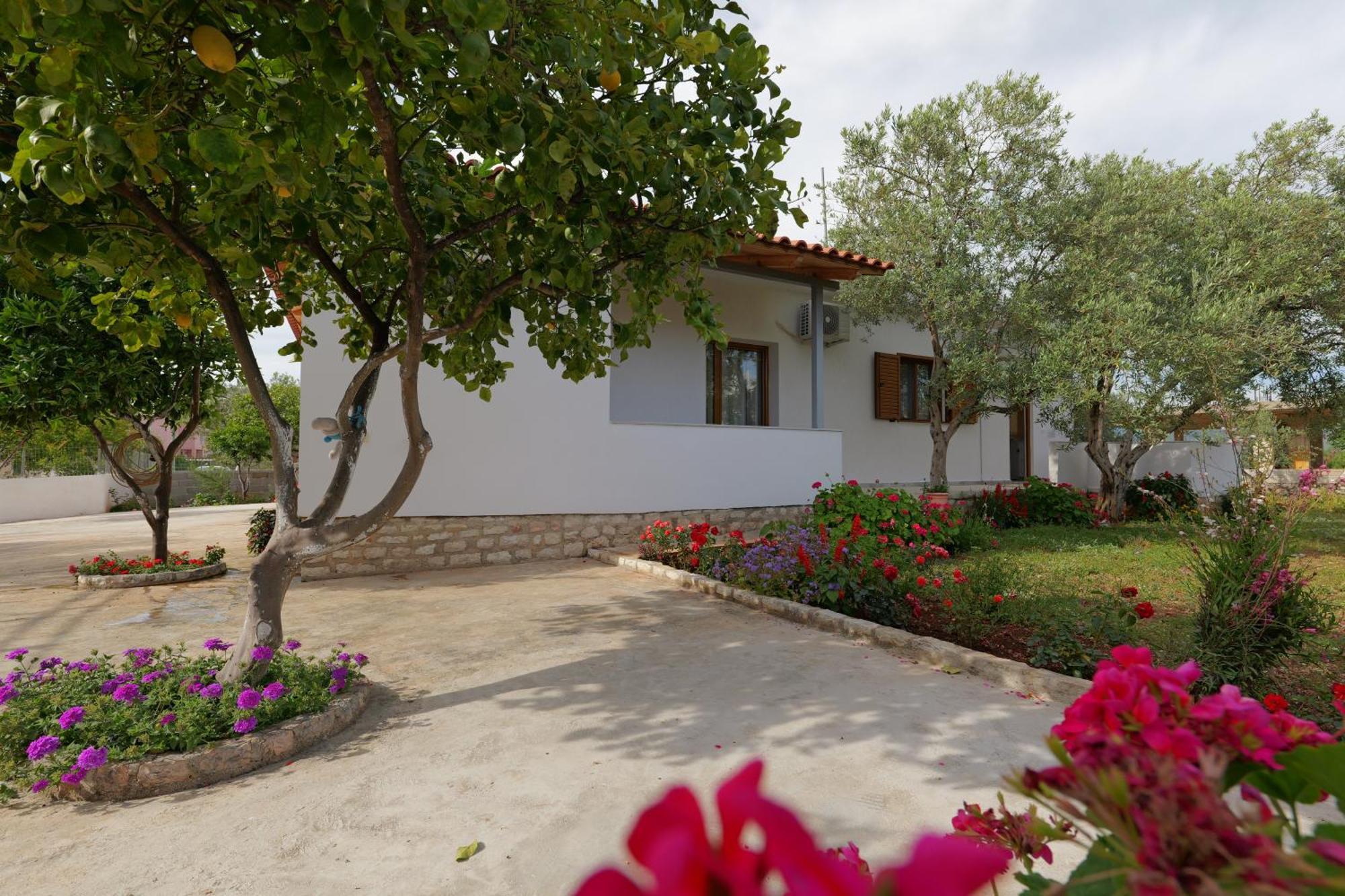 Brahimi Guest House Ksamil Exteriér fotografie