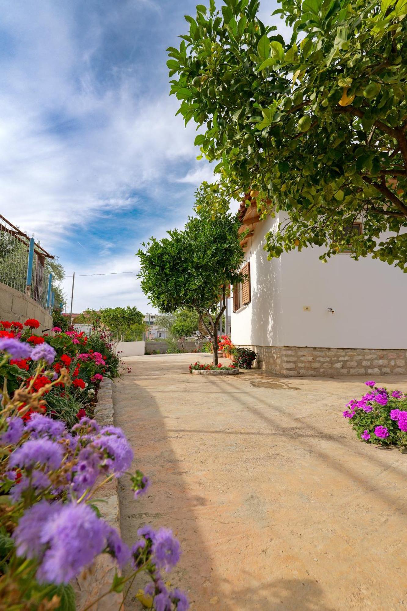 Brahimi Guest House Ksamil Exteriér fotografie