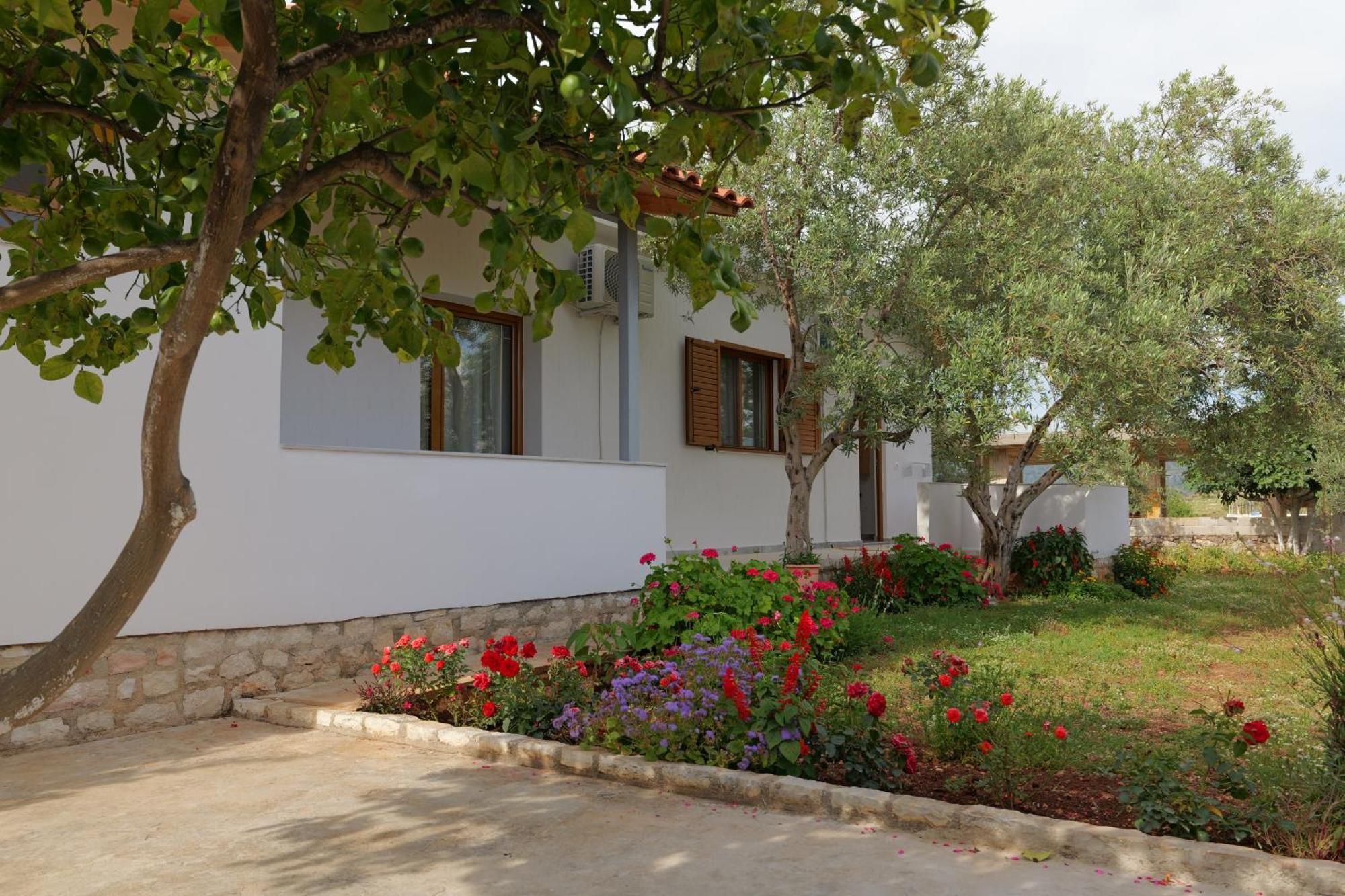 Brahimi Guest House Ksamil Exteriér fotografie